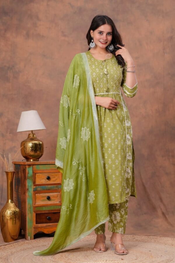 Sanganeri print kurti with pant and dupatta set - Image 6