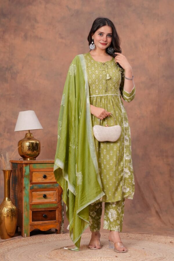 Sanganeri print kurti with pant and dupatta set