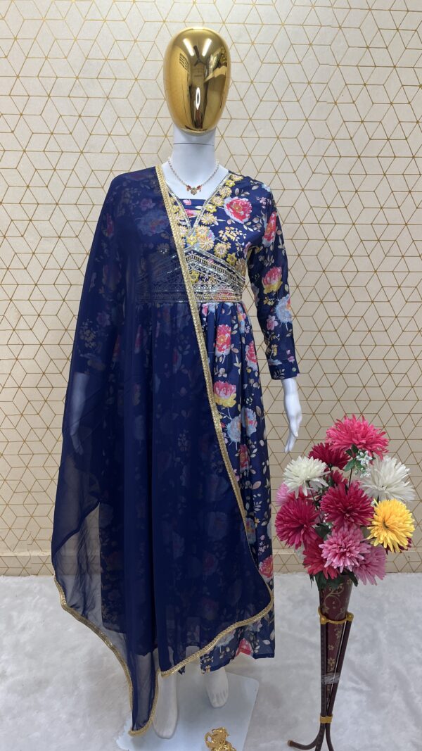 "Midnight Blossom Anarkali" ✨🌺