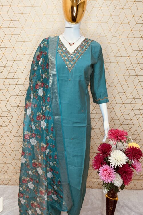 Teal Elegance Floral Embroidered Kurti Set