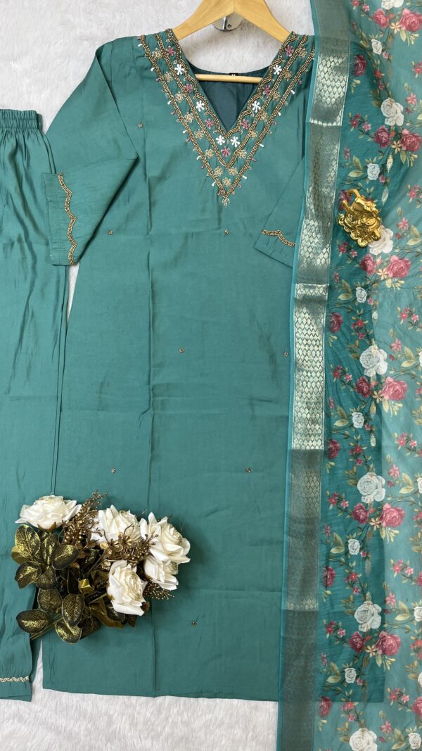 Teal Elegance Floral Embroidered Kurti Set - Image 4