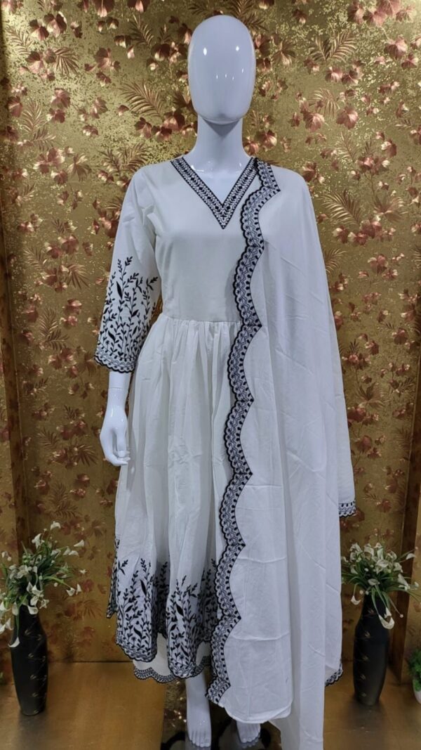 JIGARA Anarkali Elegance Set - Image 4