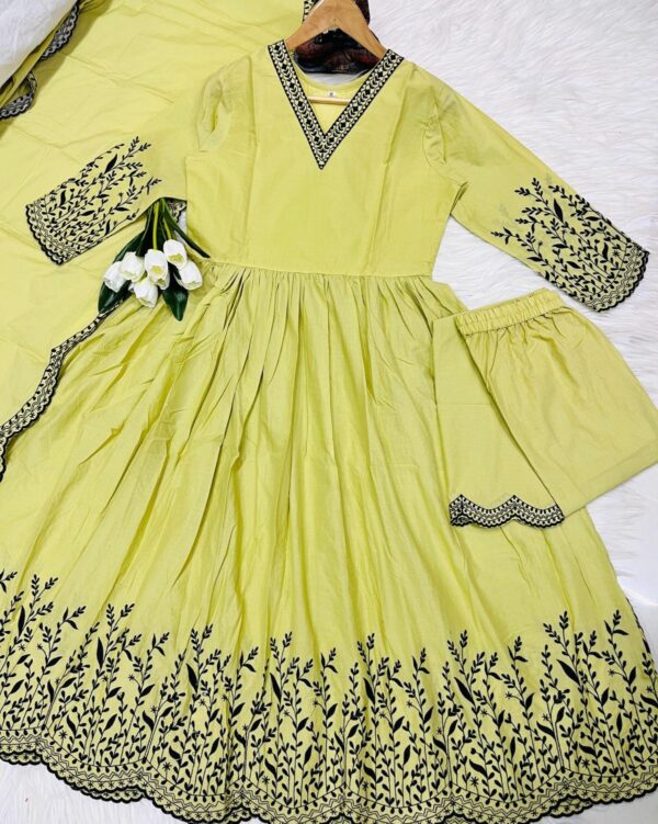JIGARA Anarkali Elegance Set - Image 8