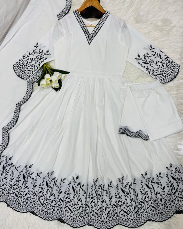 JIGARA Anarkali Elegance Set - Image 5