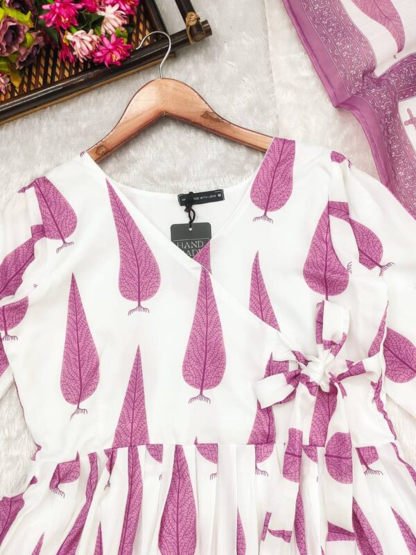 Blush Breeze Leaf Flared Kurta Set - Image 5