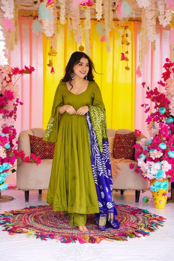 MEGHA SUIT SET - Image 6