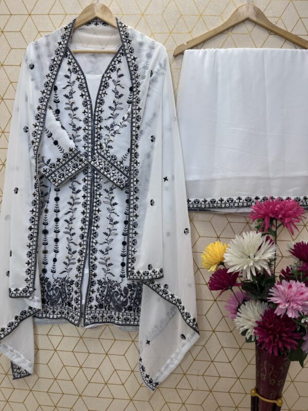 Zariya Suit Set - Image 4
