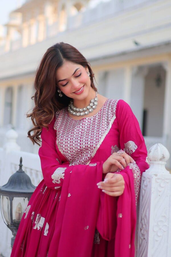 Majestic Elephant Embossed Georgette Gown Set - Image 7